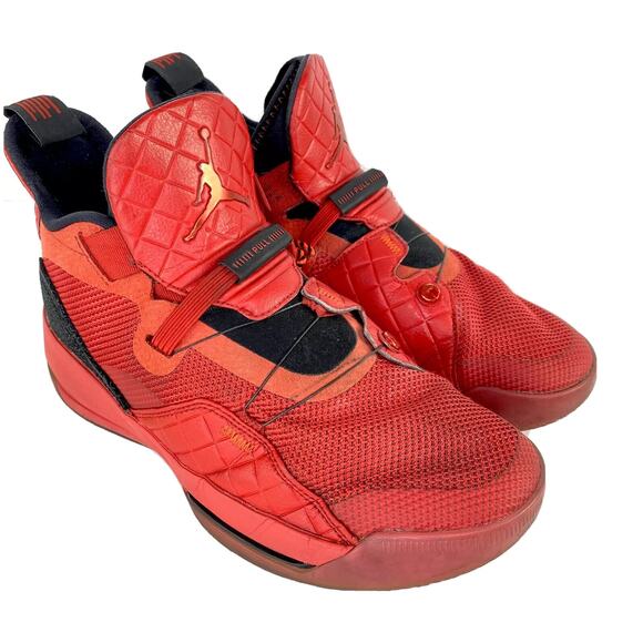 Nike Air Jordan XXXIII 33 Boys Sz 6.5 Hi Top Basketball Shoes AQ9244-600 Red - Picture 1 of 12